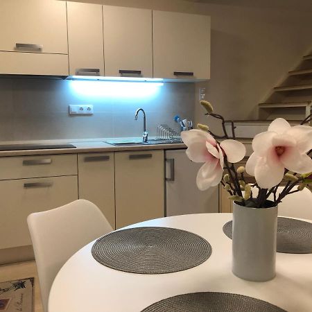 Апарт отель Beachfront Studio Apartman Балатонфюзфё Экстерьер фото