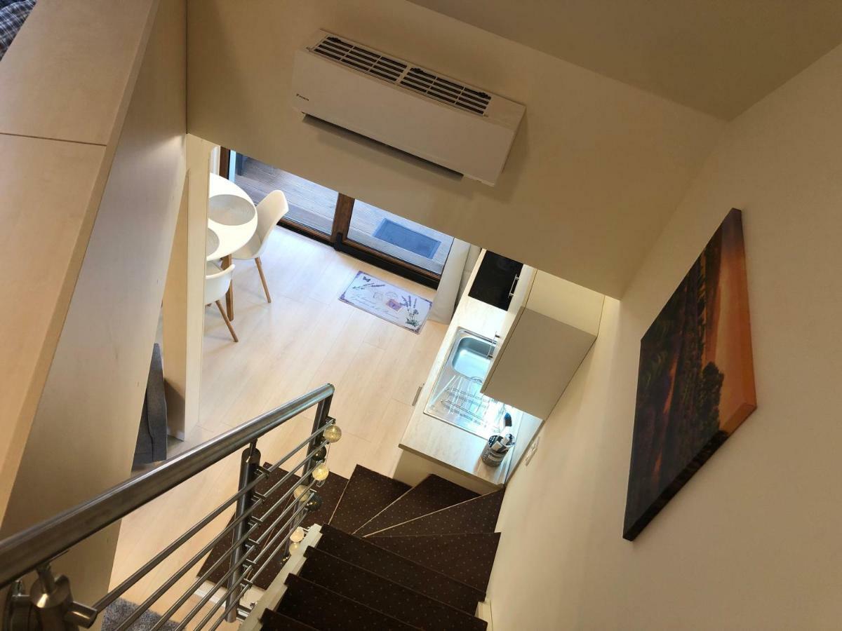 Апарт отель Beachfront Studio Apartman Балатонфюзфё Экстерьер фото