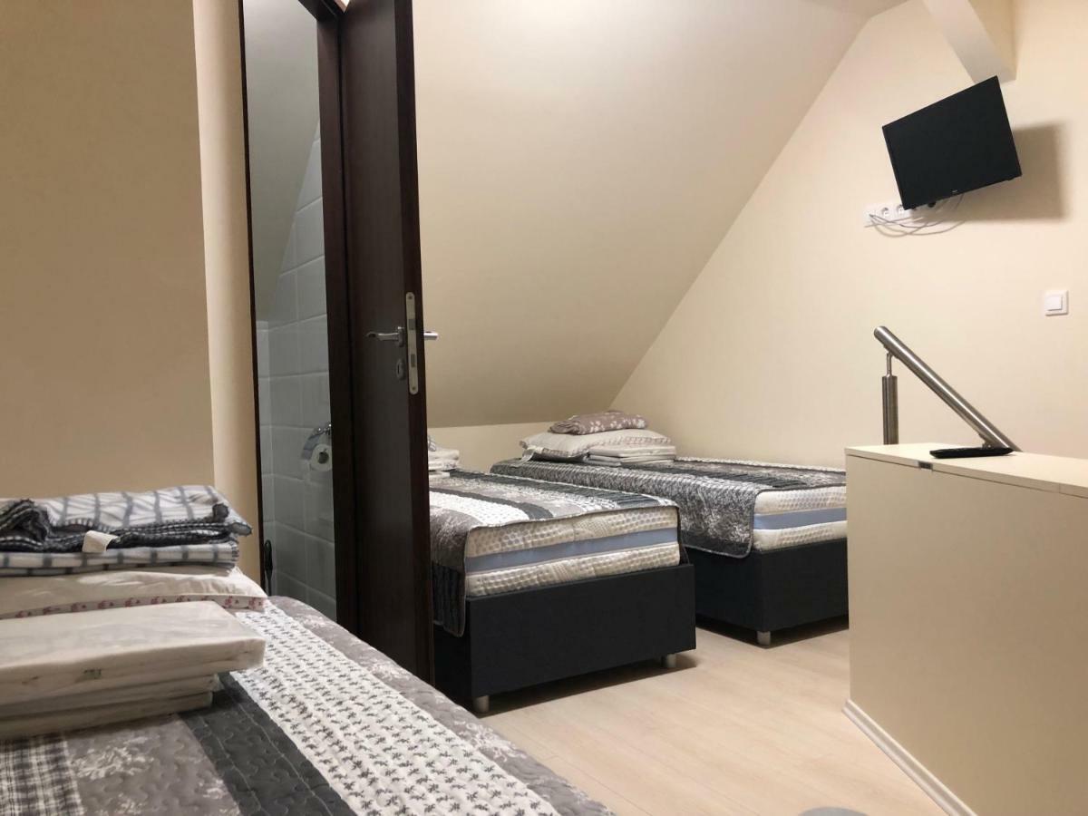Апарт отель Beachfront Studio Apartman Балатонфюзфё Экстерьер фото