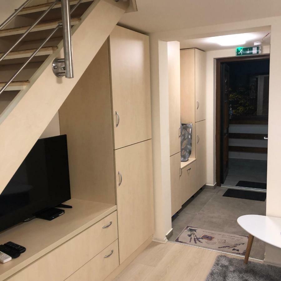 Апарт отель Beachfront Studio Apartman Балатонфюзфё Экстерьер фото